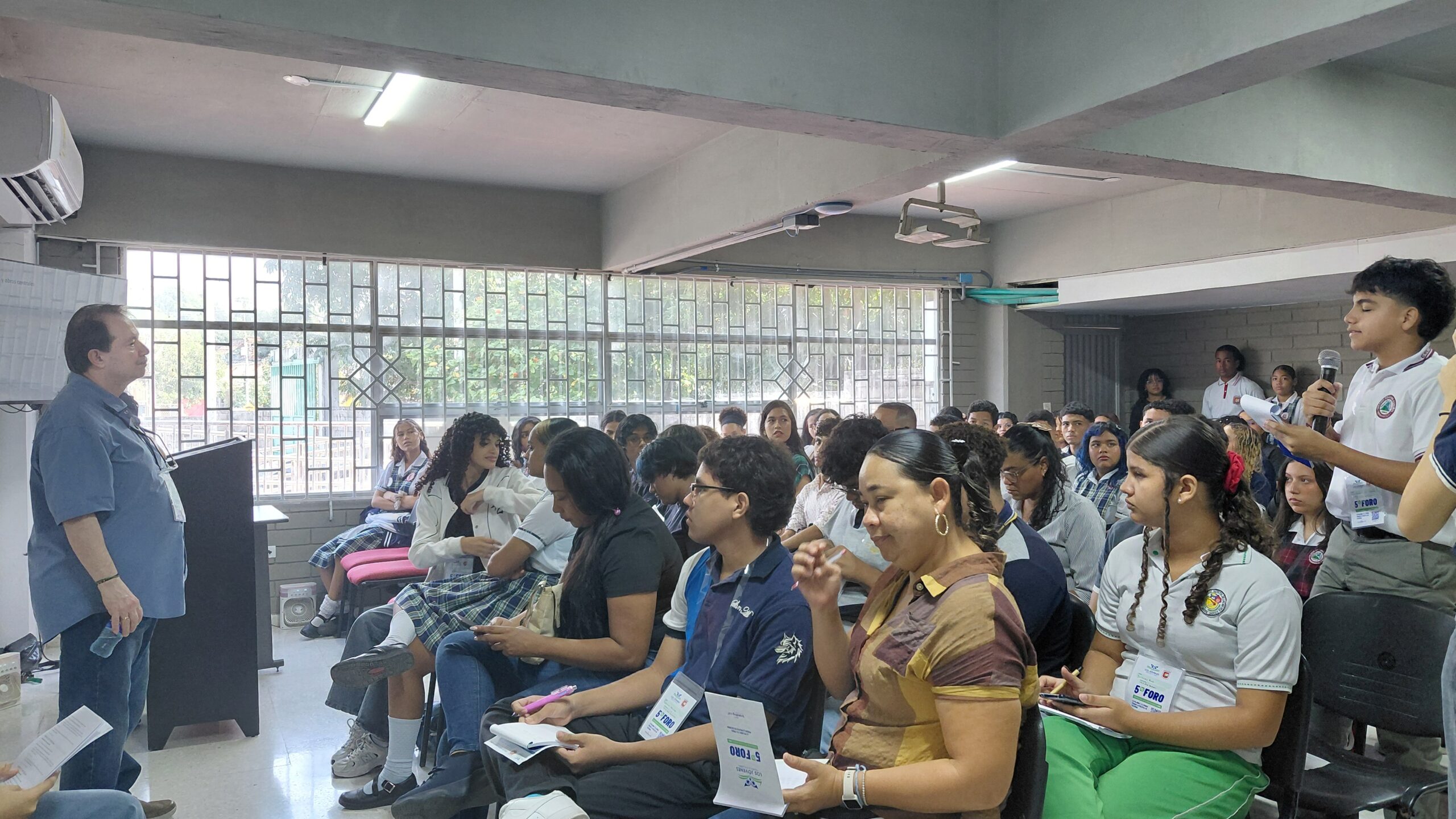 Auditorio lleno durante el V Foro de Filosofía Evardista